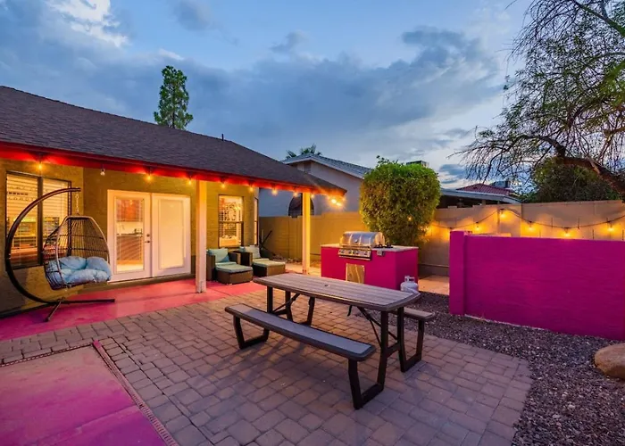 Barbie's Dreamworld Hot Tub&hometheater Holiday home Scottsdale