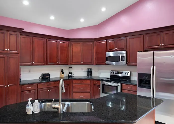 Holiday home Barbie's Dreamworld Hot Tub&hometheater *