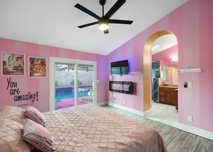 Barbie's Dreamworld Hot Tub&hometheater Holiday home