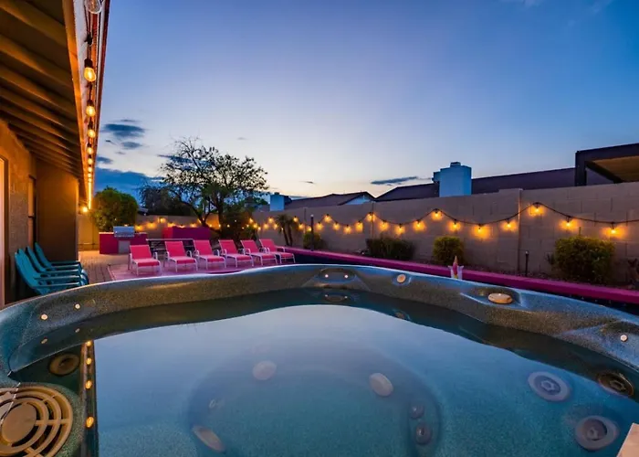 Barbie's Dreamworld Hot Tub&hometheater *