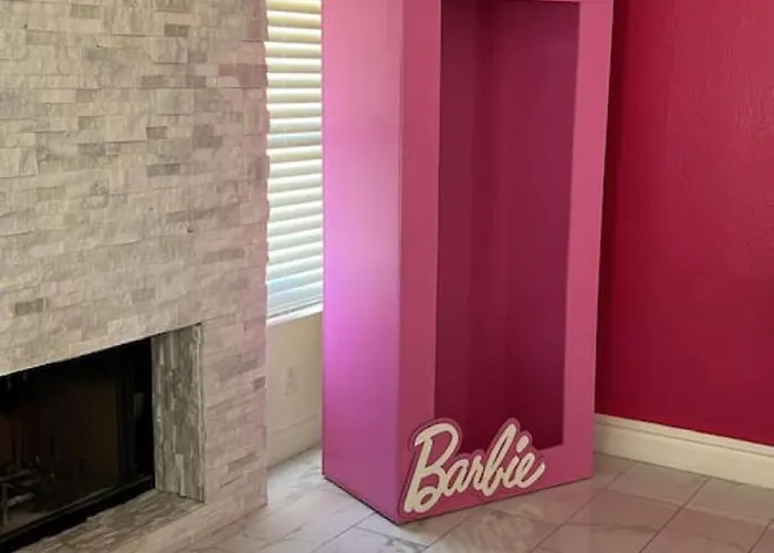 Barbie's Dreamworld Hot Tub&hometheater Scottsdale
